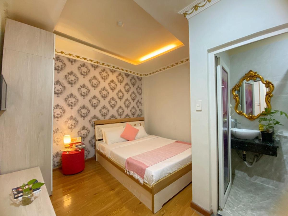Crowne Bui Vien Hotel ホーチミン市 エクステリア 写真