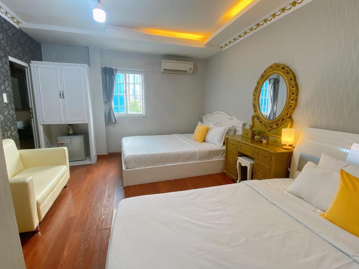 Crowne Bui Vien Hotel ホーチミン市 エクステリア 写真