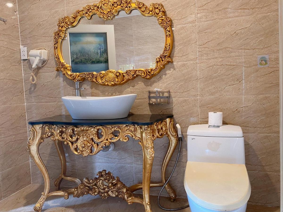 Crowne Bui Vien Hotel ホーチミン市 エクステリア 写真