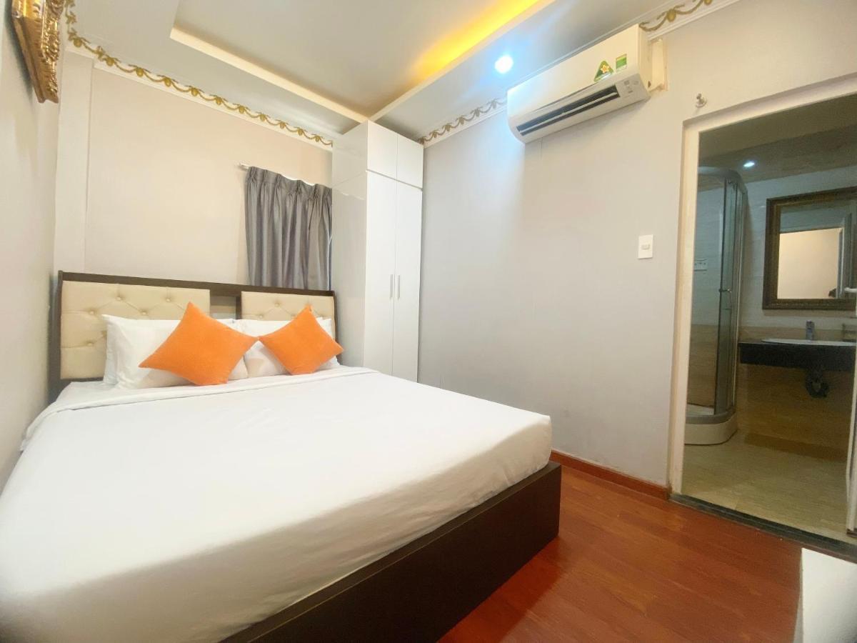 Crowne Bui Vien Hotel ホーチミン市 エクステリア 写真