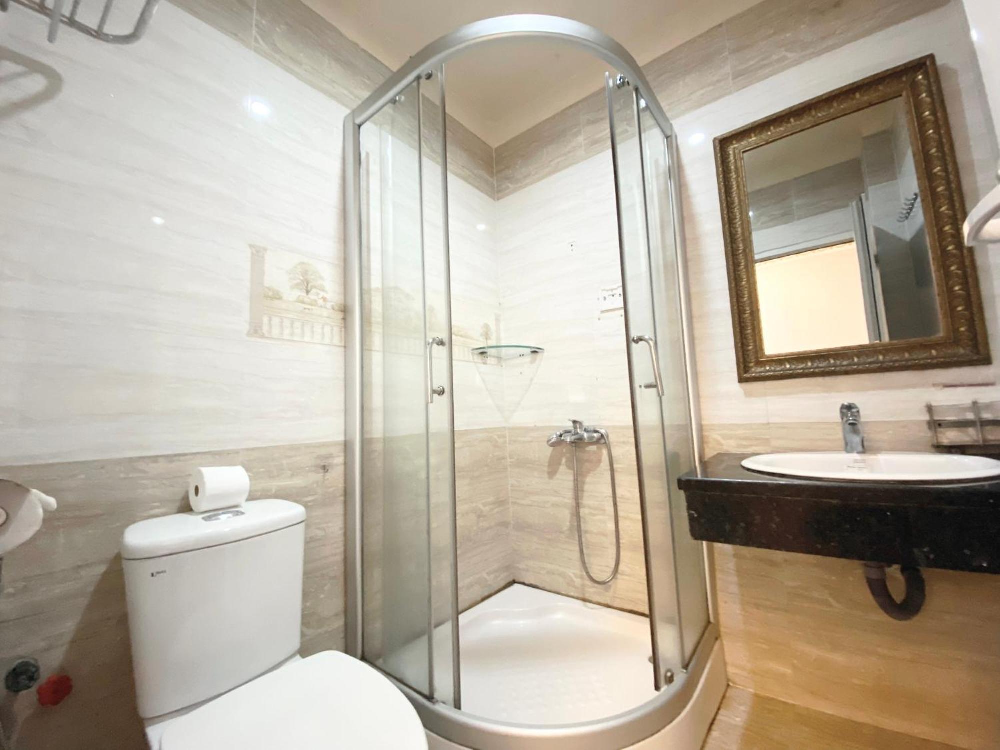 Crowne Bui Vien Hotel ホーチミン市 エクステリア 写真